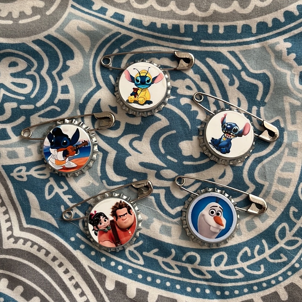 Set of 5 Disney Bottlecap Pins